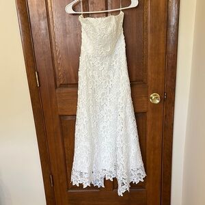 Elegant White Lace Strapless Dress